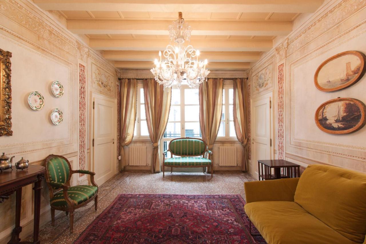 Explore Venice From A Sophisticated Hideaway In San Polo Veneza Exterior foto