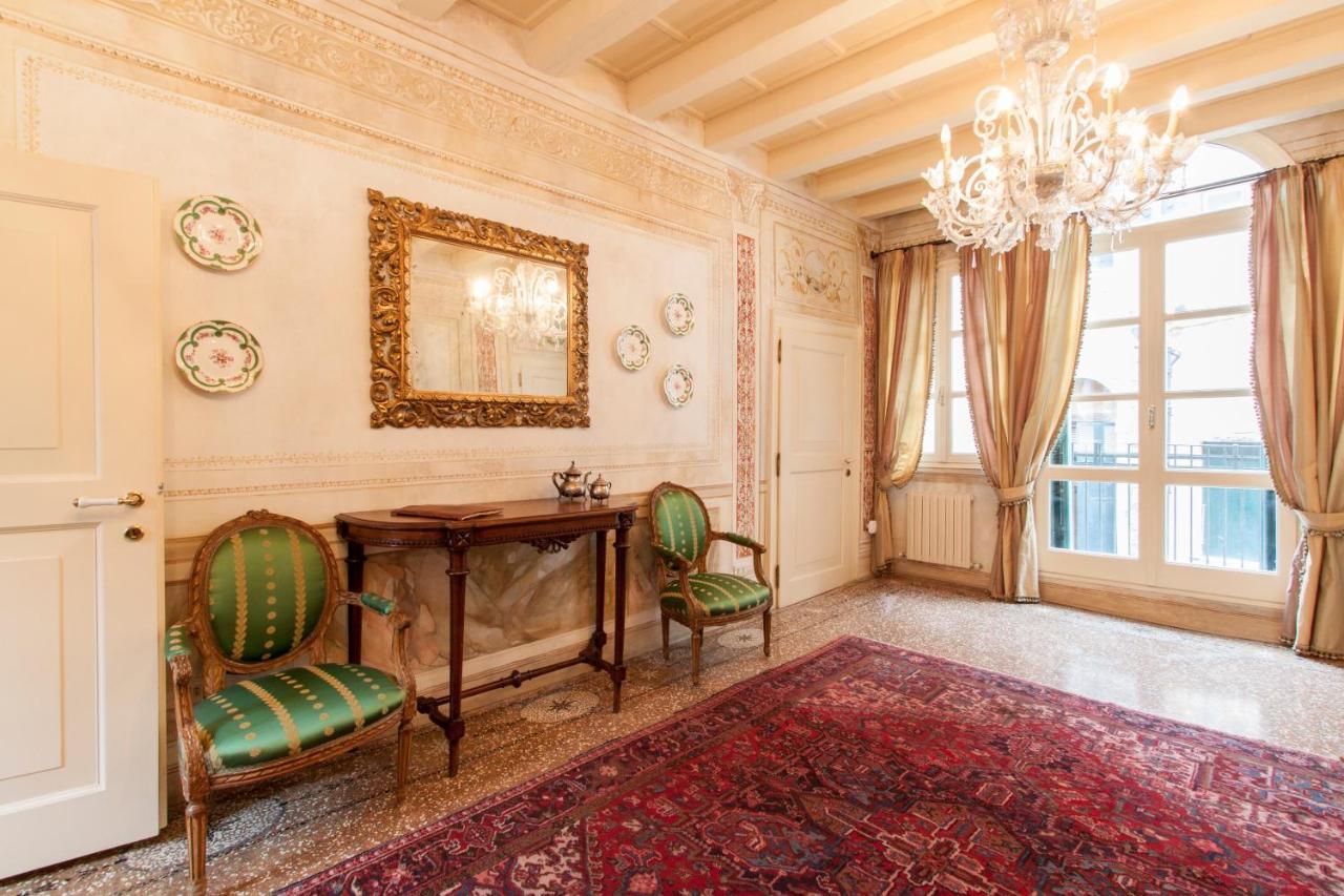 Explore Venice From A Sophisticated Hideaway In San Polo Veneza Exterior foto