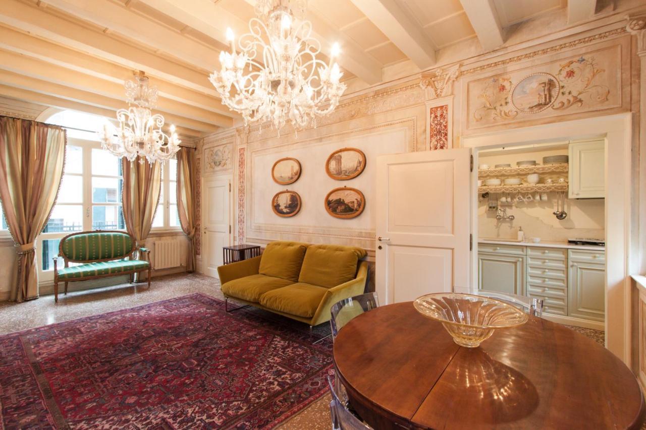 Explore Venice From A Sophisticated Hideaway In San Polo Veneza Exterior foto